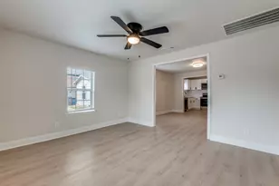 2415 Dathe St, Dallas, TX 75215 - Photo 5