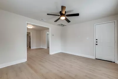 2415 Dathe Street, Dallas, TX 75215 - Photo 3