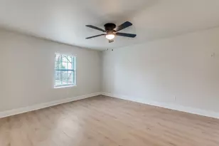 2415 Dathe St, Dallas, TX 75215 - Photo 15