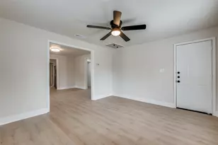2415 Dathe St, Dallas, TX 75215 - Photo 3