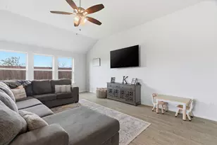 301 Chickasaw Dr, Cleburne, TX 76033 - Photo 11