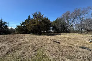 510 S Pecan St, Bells, TX 75414 - Photo 7