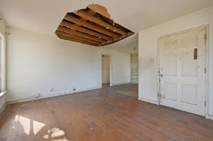 4242 Aero Dr, Dallas, TX 75209 - Photo 7