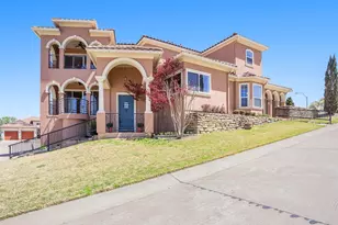 7713 Lakeview Cir, Fort Worth, TX 76179 - Photo 3
