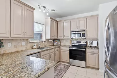 4704 Ericksen Drive, Carrollton, TX 75010 - Photo 15