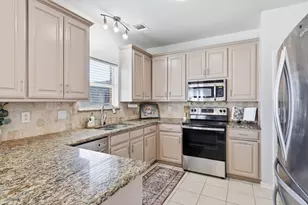 4704 Ericksen Dr, Carrollton, TX 75010 - Photo 15