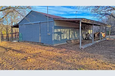 858 Ford Road, Bowie, TX 76230 - Photo 17
