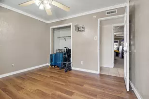 750 Greenhill Ln, Grand Prairie, TX 75052 - Photo 23