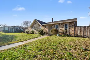 750 Greenhill Ln, Grand Prairie, TX 75052 - Photo 3