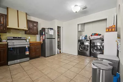 750 Greenhill Lane, Grand Prairie, TX 75052 - Photo 11