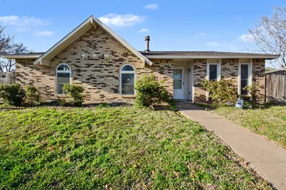 750 Greenhill Lane, Grand Prairie, TX 75052 - Photo 1