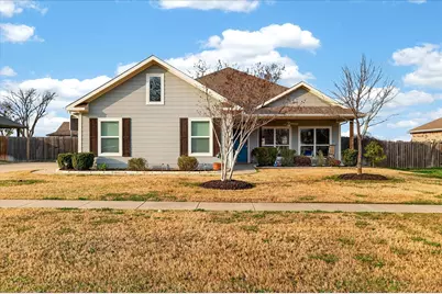 800 E Northside Drive, Pilot Point, TX 76258 - Photo 1