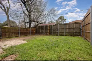 2135 Fleur De Lis Ct, Arlington, TX 76012 - Photo 11