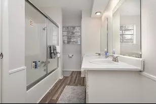 2135 Fleur De Lis Ct, Arlington, TX 76012 - Photo 7