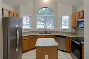 1508 Creekpark Ct, Arlington, TX 76018 - Photo 5