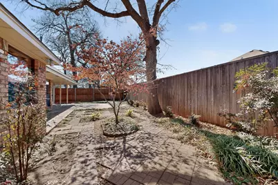 1505 Boundbrook Lane, Irving, TX 75060 - Photo 31