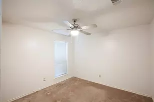 2025 Lorient Dr, Carrollton, TX 75007 - Photo 11