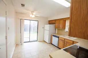 2025 Lorient Dr, Carrollton, TX 75007 - Photo 7