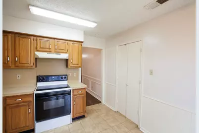 2025 Lorient Drive, Carrollton, TX 75007 - Photo 9