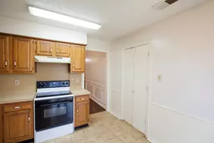 2025 Lorient Dr, Carrollton, TX 75007 - Photo 9