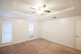 2025 Lorient Dr, Carrollton, TX 75007 - Photo 19