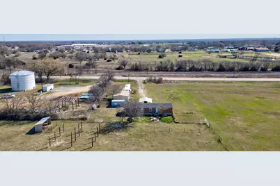 621 S Union Street, Whitesboro, TX 76273 - Photo 15