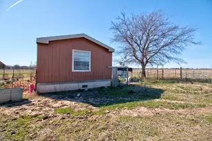 621 S Union St, Whitesboro, TX 76273 - Photo 9