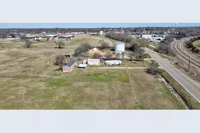 621 S Union Street, Whitesboro, TX 76273 - Photo 13
