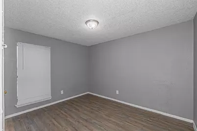 2900 South Freeway, Fort Worth, TX 76104 - Photo 3