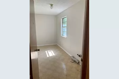 404 McSmith Court, Granbury, TX 76048 - Photo 11