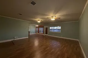 514 Chestnut Dr, Van, TX 75790 - Photo 5