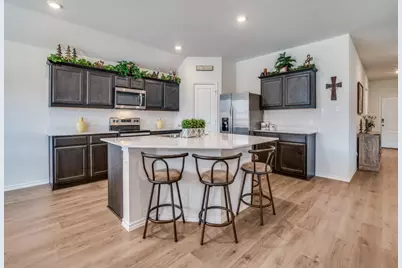 806 Martingale Drive, Nevada, TX 75173 - Photo 13