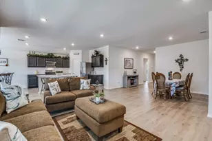 806 Martingale Dr, Nevada, TX 75173 - Photo 3