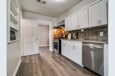 705 Reverchon Drive, Dallas, TX 75211 - Photo 9