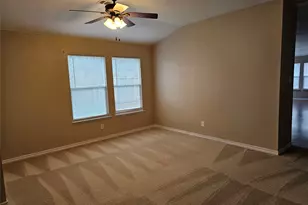 605 Snowy Orchid Ln, DeSoto, TX 75115 - Photo 5