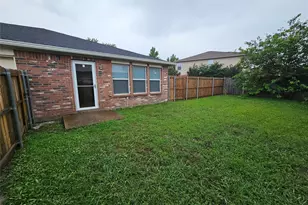 605 Snowy Orchid Ln, DeSoto, TX 75115 - Photo 33