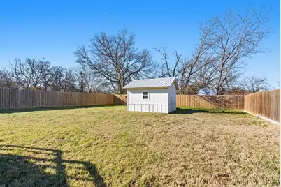306 Dale Avenue, Stephenville, TX 76401 - Photo 11