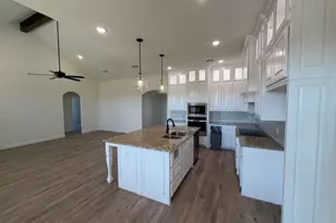 1025 Deer Is Ct, Azle, TX 76020 - Photo 5