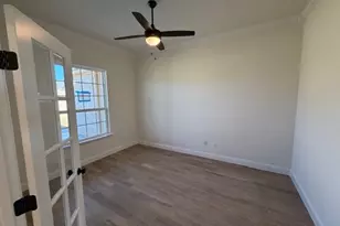 1025 Deer Is Ct, Azle, TX 76020 - Photo 3