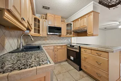 5301 School Hill Circle, Arlington, TX 76017 - Photo 9