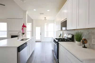 6912 Mesa Drive, Fort Worth, TX 76132 - Photo 11