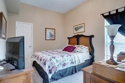 800 Chrissy Creek Lane, Euless, TX 76040 - Photo 17