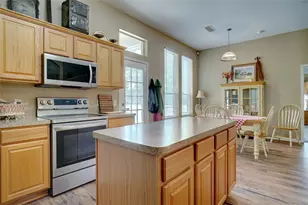 800 Chrissy Creek Ln, Euless, TX 76040 - Photo 9