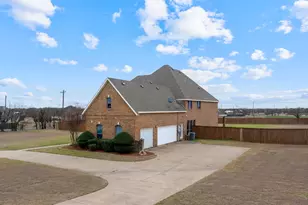 105 Kelly Dr, Waxahachie, TX 75167 - Photo 3