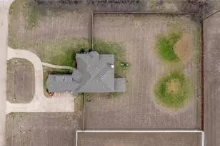 105 Kelly Dr, Waxahachie, TX 75167 - Photo 5