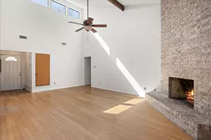 1113 Woodridge Dr, Azle, TX 76020 - Photo 7