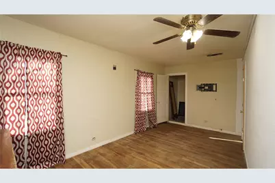 1300 W Day Street, Denison, TX 75020 - Photo 11