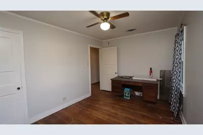 1300 W Day Street, Denison, TX 75020 - Photo 9