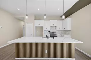 2222 Water Crest Ln, Glenn Heights, TX 75154 - Photo 7