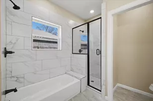 2222 Water Crest Ln, Glenn Heights, TX 75154 - Photo 15